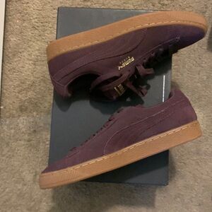 Womens pumas (brand new)